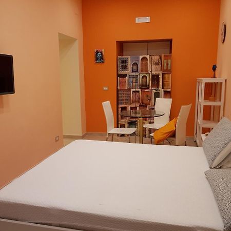 לינה וארוחת בוקר נאפולי Il Giardino Di Daphne מראה חיצוני תמונה