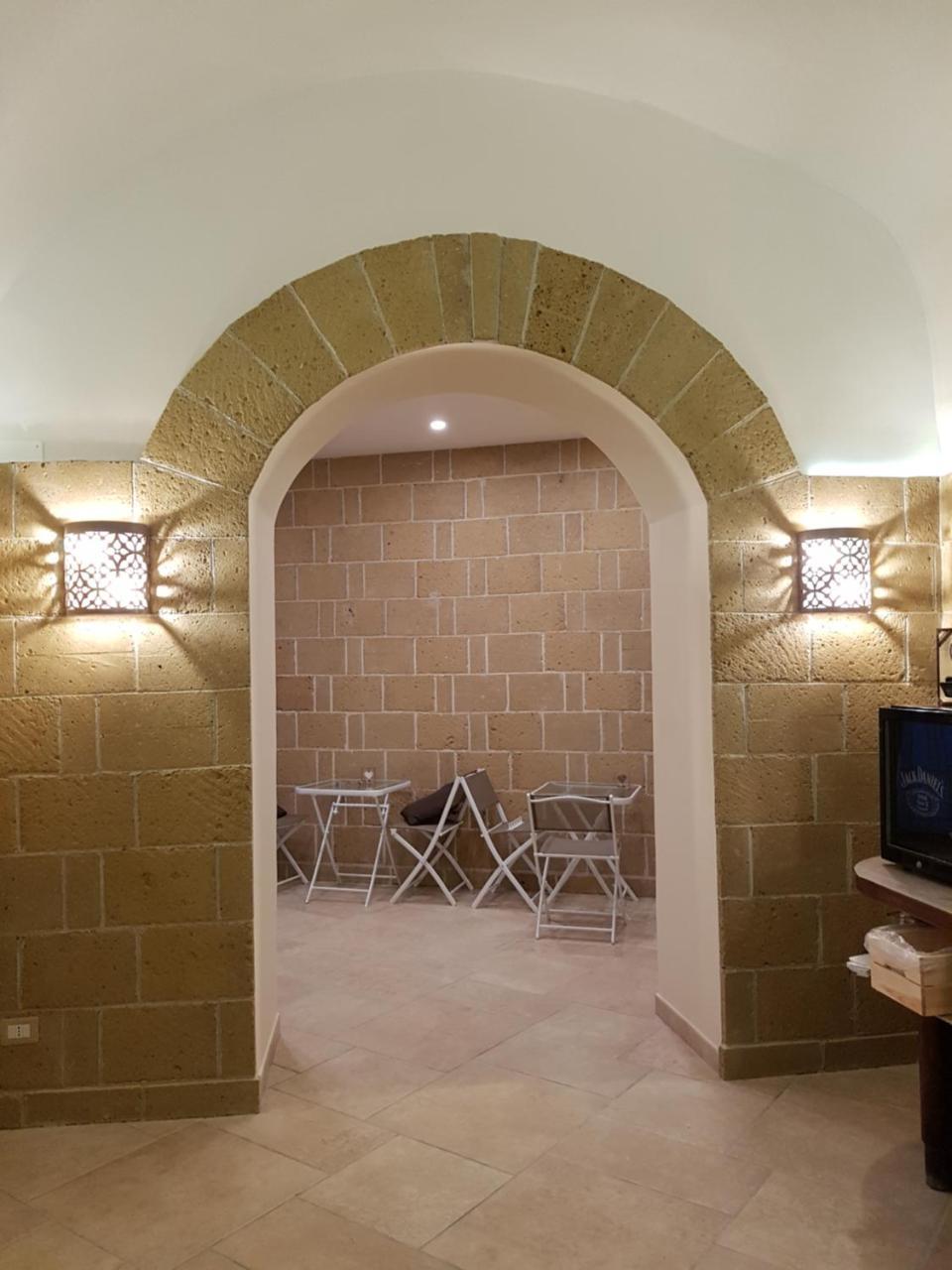 לינה וארוחת בוקר נאפולי Il Giardino Di Daphne מראה חיצוני תמונה